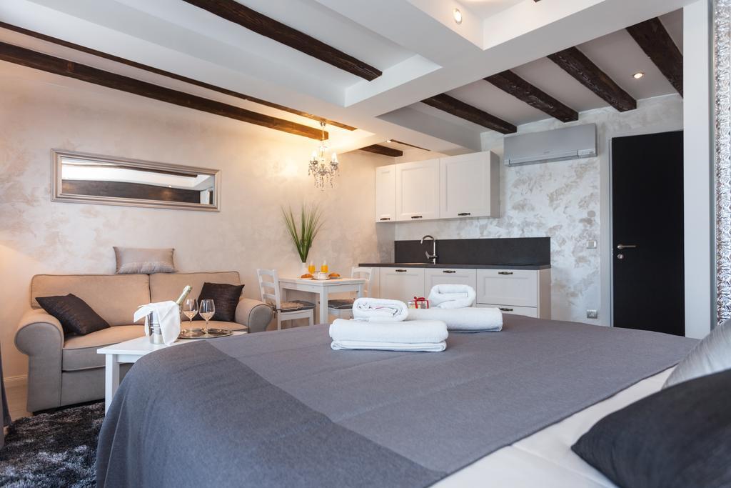 Royal Apartments Rovinj Extérieur photo